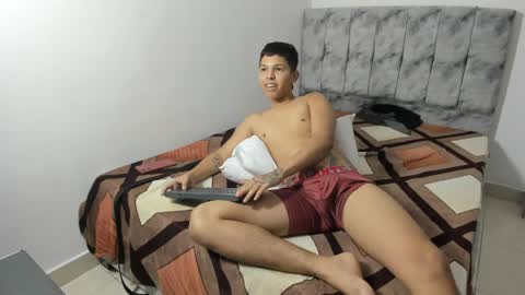 Mayky... online show from April 2026 07:11:02 PM