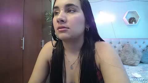Snapshot of maylin_hornyy19 chatting on July 2026 07:23:02 AM Maylin online show from July 2026 07:23:02 AM