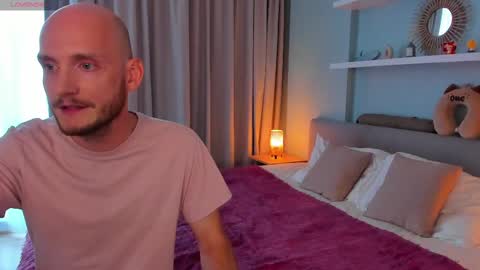 Snapshot of maypeach chatting on March 2025 08:22:01 AM Angie Alex online show from March 2025 08:22:01 AM