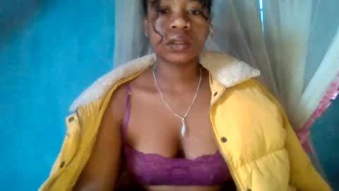 Snapshot of mayrah5 chatting on June 2026 06:12:01 AM mayrah online show from June 2026 06:12:01 AM