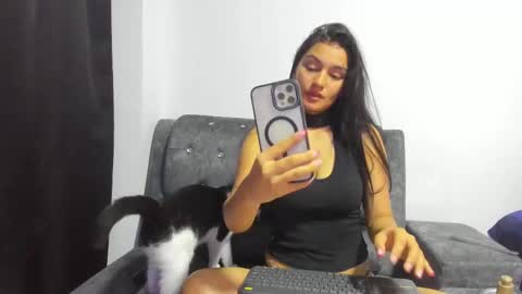 Mayte  online show from October 2025 11:57:01 PM