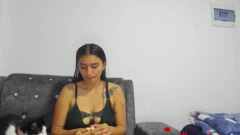 Mayte  online show from October 2025 01:22:01 PM