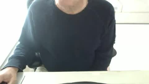 Snapshot of mbeastie chatting on November 2025 06:09:02 PM Beastie online show from November 2025 06:09:02 PM