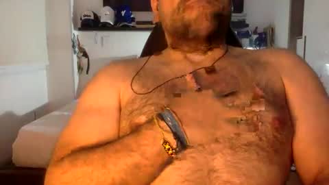 Snapshot of mbotve chatting on April 2026 11:40:02 PM VzlaMan online show from April 2026 11:40:02 PM