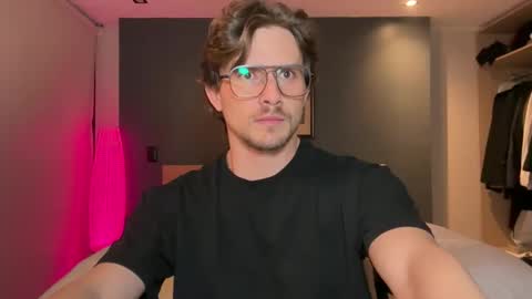 Snapshot of mcklister69 chatting on February 2026 01:46:01 AM mcklister online show from February 2026 01:46:01 AM