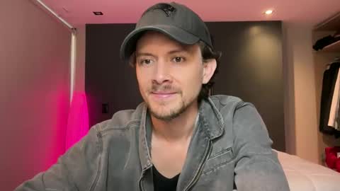 Snapshot of mcklister69 chatting on February 2026 06:36:01 PM mcklister online show from February 2026 06:36:01 PM