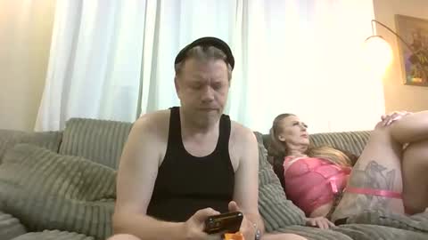 Snapshot of me2283 chatting on May 2026 02:08:02 AM me2283 online show from May 2026 02:08:02 AM