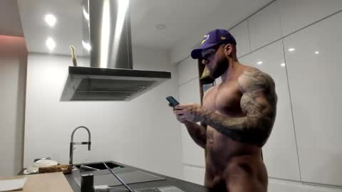 Snapshot of mealphamale chatting on January 2025 05:59:02 PM Alpha Male online show from January 2025 05:59:02 PM