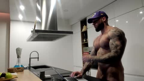 Snapshot of mealphamale chatting on February 2026 08:27:01 PM Alpha Male online show from February 2026 08:27:01 PM