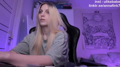 Snapshot of meandmaboy chatting on October 2025 09:34:02 PM Anna online show from October 2025 09:34:02 PM