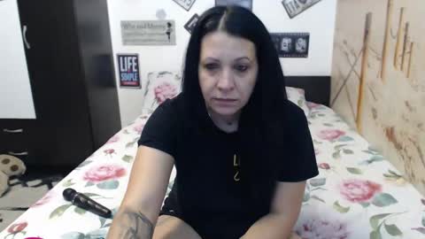 Snapshot of meaowmela chatting on May 2026 06:54:02 AM MeaowMela online show from May 2026 06:54:02 AM
