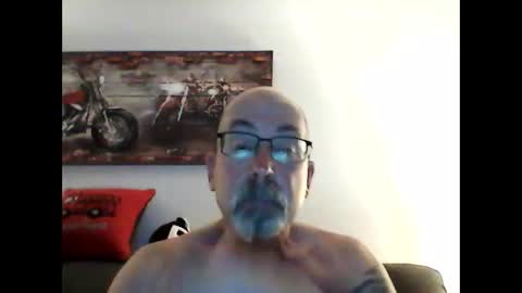 me at home online show from April 2026 03:20:01 AM