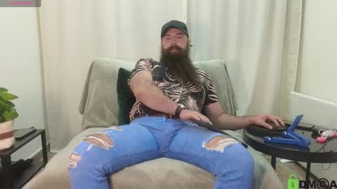 Snapshot of meaty_roll chatting on December 2024 06:35:01 AM Meaty Roll online show from December 2024 06:35:01 AM