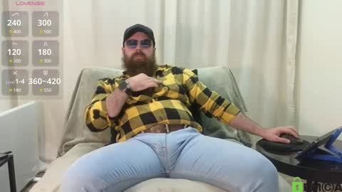 Snapshot of meaty_roll chatting on January 2025 03:34:02 PM Meaty Roll online show from January 2025 03:34:02 PM