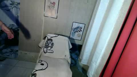 Snapshot of meaxox1 chatting on May 2026 09:25:01 AM mea online show from May 2026 09:25:01 AM