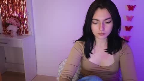 Dina online show from March 2025 06:56:01 PM