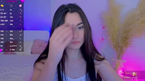 Snapshot of medina_andress chatting on April 2026 09:17:01 PM Dina online show from April 2026 09:17:01 PM