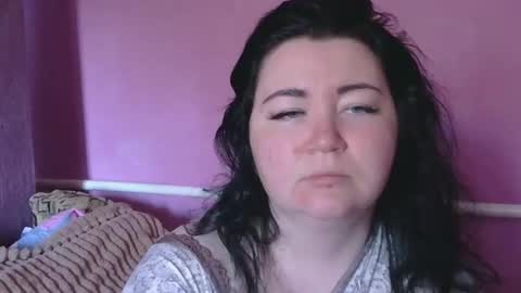 Snapshot of medjik_lool chatting on April 2026 04:28:02 AM Oltereodora-lima online show from April 2026 04:28:02 AM