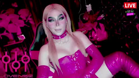 THE QUEEN ALPHA   Queen Medusa Prey online show from March 2026 11:15:01 PM