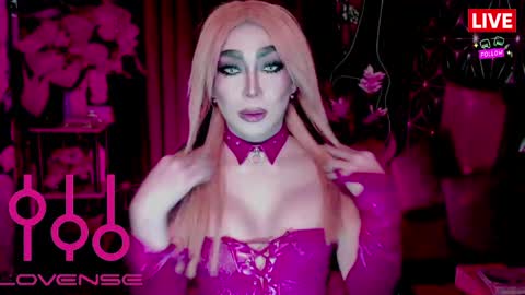 THE QUEEN ALPHA   Queen Medusa Prey online show from March 2026 05:03:01 PM