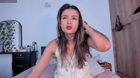 medussa13 online show from April 2026 12:10:01 PM