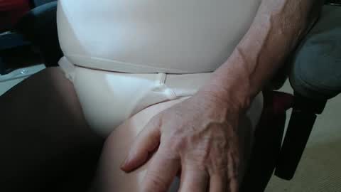 mee9090e900 online show from September 2025 07:59:01 PM