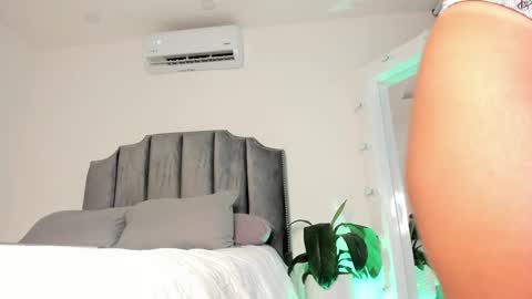 megan online show from January 2025 01:43:01 AM