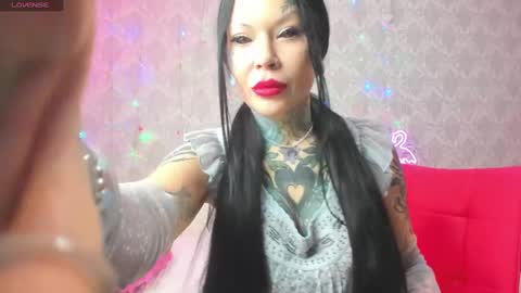 Snapshot of megan_blackmoon chatting on January 2025 04:23:02 AM Helena Tuman online show from January 2025 04:23:02 AM