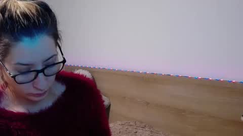 Megan Blazee  online show from December 2025 07:33:02 PM