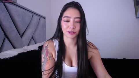 Snapshot of megan_bluee_ chatting on September 2025 02:52:02 PM Megan Bluee online show from September 2025 02:52:02 PM