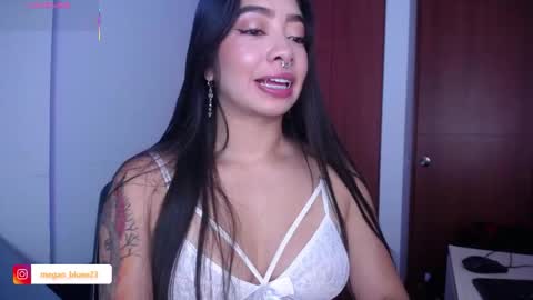 Megan Bluee online show from November 2025 02:17:01 PM