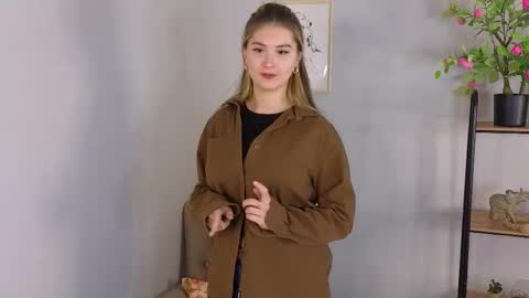 Sofia online show from October 2025 03:13:02 PM