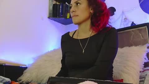 Megan online show from November 2025 03:03:02 PM