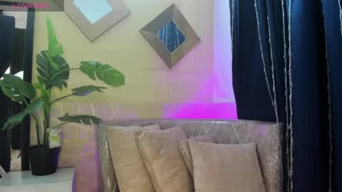 Snapshot of megan_devon chatting on May 2026 12:46:02 PM online show from May 2026 12:46:02 PM