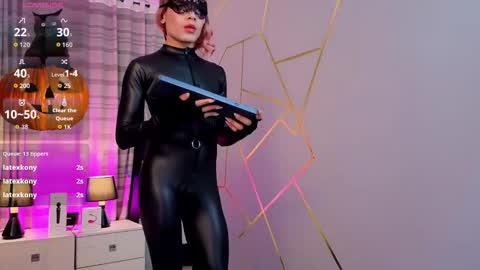 megan do santos online show from October 2025 08:32:01 PM