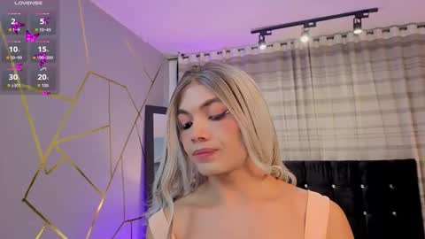 megan do santos online show from December 2025 08:48:01 PM