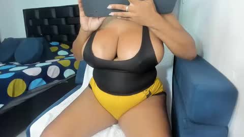 Snapshot of megan_greyxx chatting on December 2024 10:55:01 AM megan_greyxx online show from December 2024 10:55:01 AM