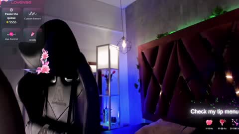 Snapshot of megan_inked_ chatting on January 2025 03:12:02 AM online show from January 2025 03:12:02 AM