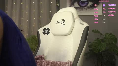 MeganieX online show from October 2025 01:24:02 AM