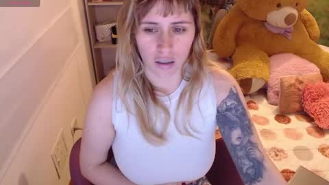 Snapshot of meganlk chatting on April 2026 10:10:01 AM MEGAN online show from April 2026 10:10:01 AM