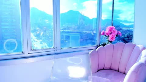 Mara online show from December 2024 01:33:01 PM