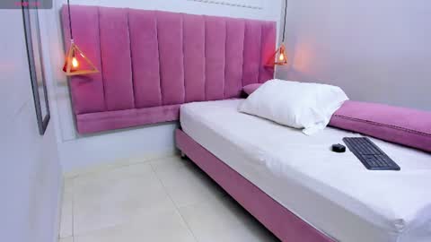 Snapshot of megansaenz_1 chatting on June 2026 07:33:01 PM Megan online show from June 2026 07:33:01 PM
