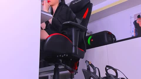 Megan online show from September 2025 04:30:02 PM