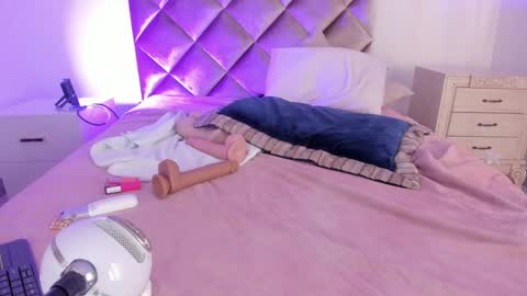 M E G A R A online show from January 2025 08:18:02 AM