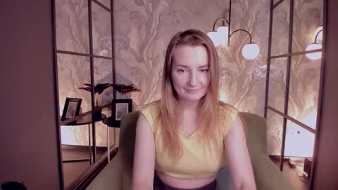 Meggy online show from November 2025 01:55:01 PM