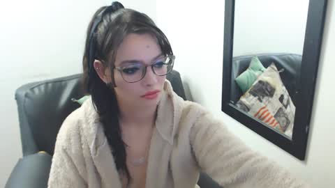 Snapshot of meghan_cherrys chatting on February 2025 06:24:01 AM meghan online show from February 2025 06:24:01 AM