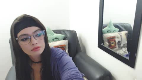 Snapshot of meghan_cherrys chatting on February 2025 06:51:01 AM meghan online show from February 2025 06:51:01 AM