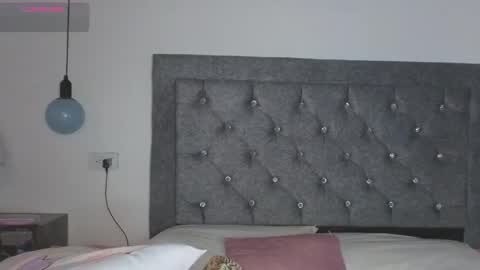 Meghan  online show from November 2025 07:59:02 PM