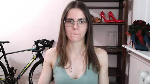 Megi online show from January 2026 07:28:02 PM