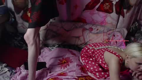 Snapshot of meidiandyuta chatting on December 2024 12:24:01 AM Yuta and Meidi online show from December 2024 12:24:01 AM